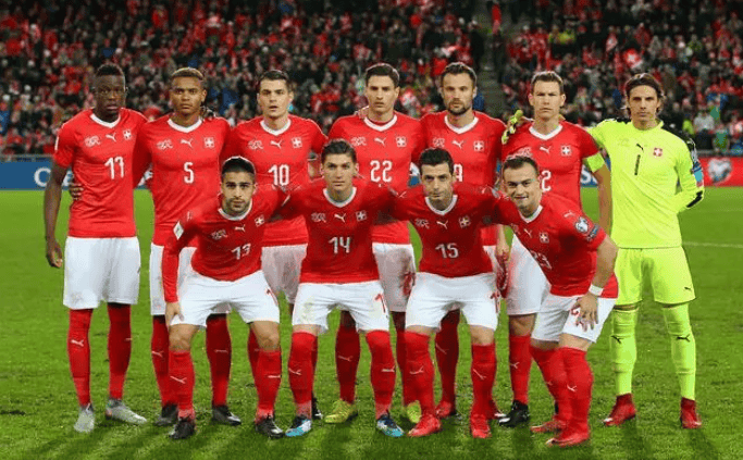 澳门六开奖历史记录小编点评,现象分析定义_PSU23.675服务器版