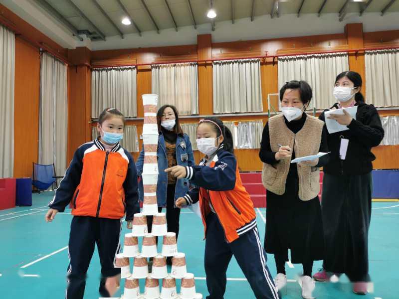 叠叠乐比赛，手速与智慧的双重挑战！