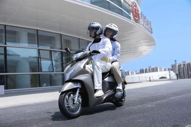 最新省油踏板车,全攻略解析踏板车驾驶省油技巧