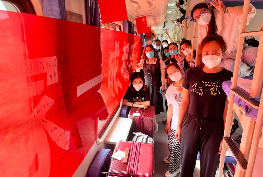 全面解析,最新火车开行的利与弊,一种深度探讨