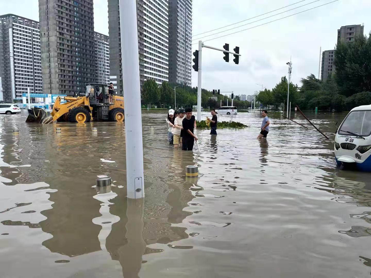 特大暴雨最新视频教程，观看与学习步骤指南（适用于初学者与进阶用户）