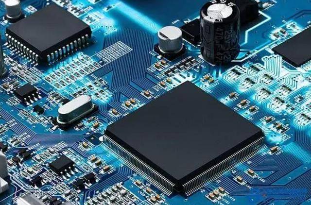 芯片最新动态揭秘,科技发展与奇妙的一天探索