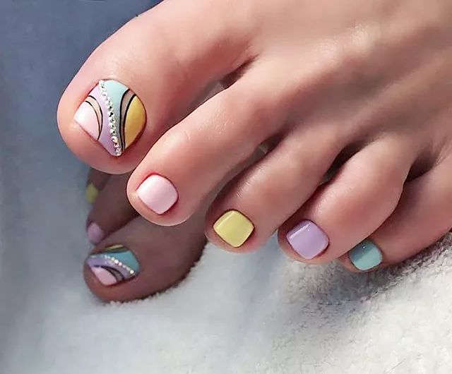 科技与时尚完美融合,最新美甲脚趋势展望 2025年新款美甲脚欣赏