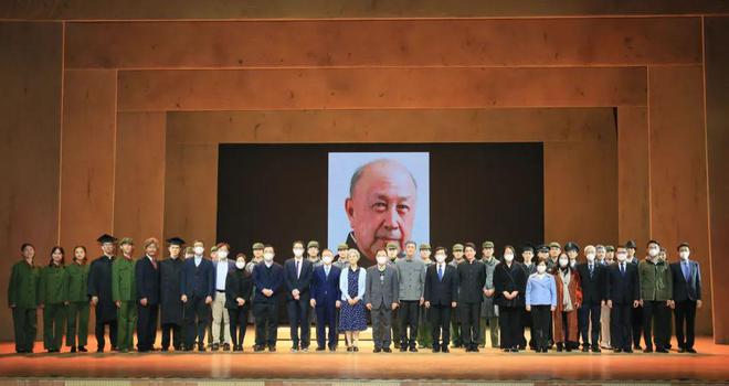 澳门雷锋精神论坛网站,时代变革评估_CNH23.578味道版