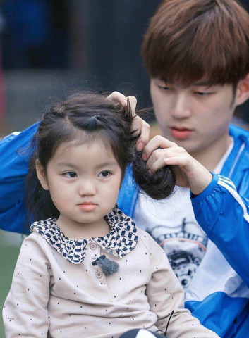 董力阿拉蕾最新动态揭秘，新生活与成长轨迹追踪报道