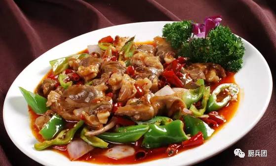 热门畅销菜品，美食传奇，征服味蕾与时光的魅力佳肴