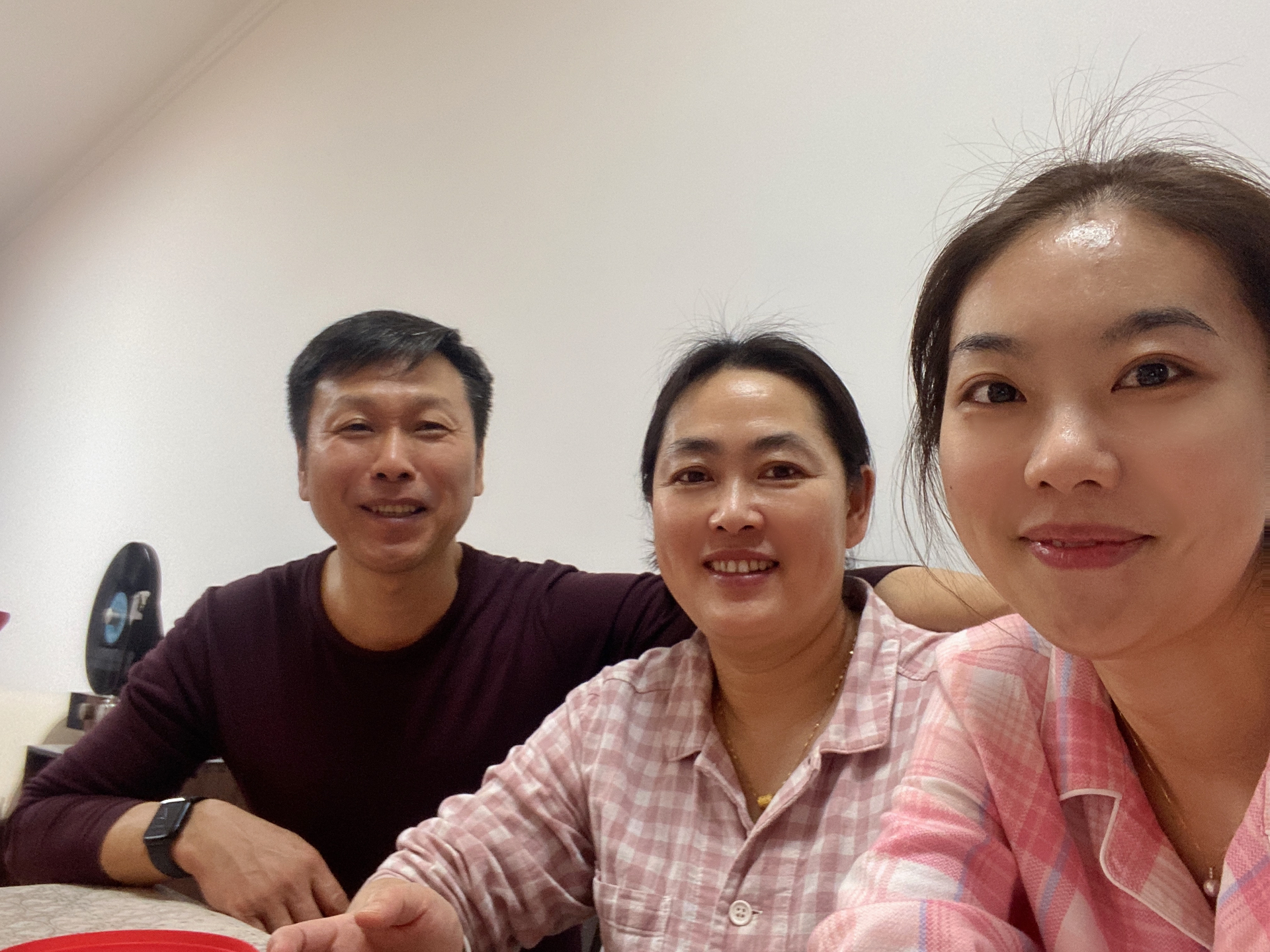 科技时代下家庭关系的变迁与探索,父母角色的最新解读